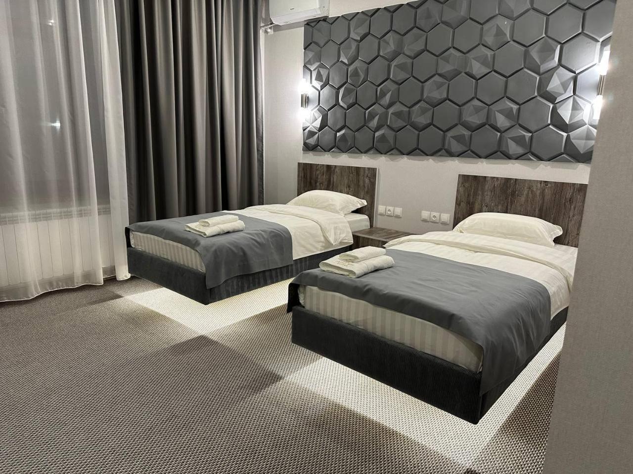 Grand Way Hotel タラズ エクステリア 写真