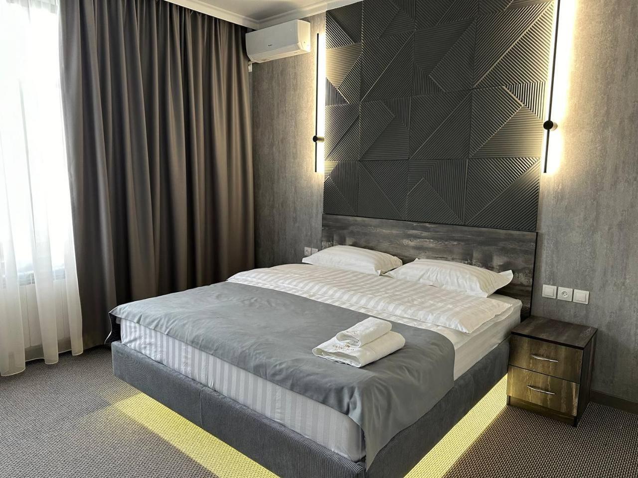 Grand Way Hotel タラズ エクステリア 写真