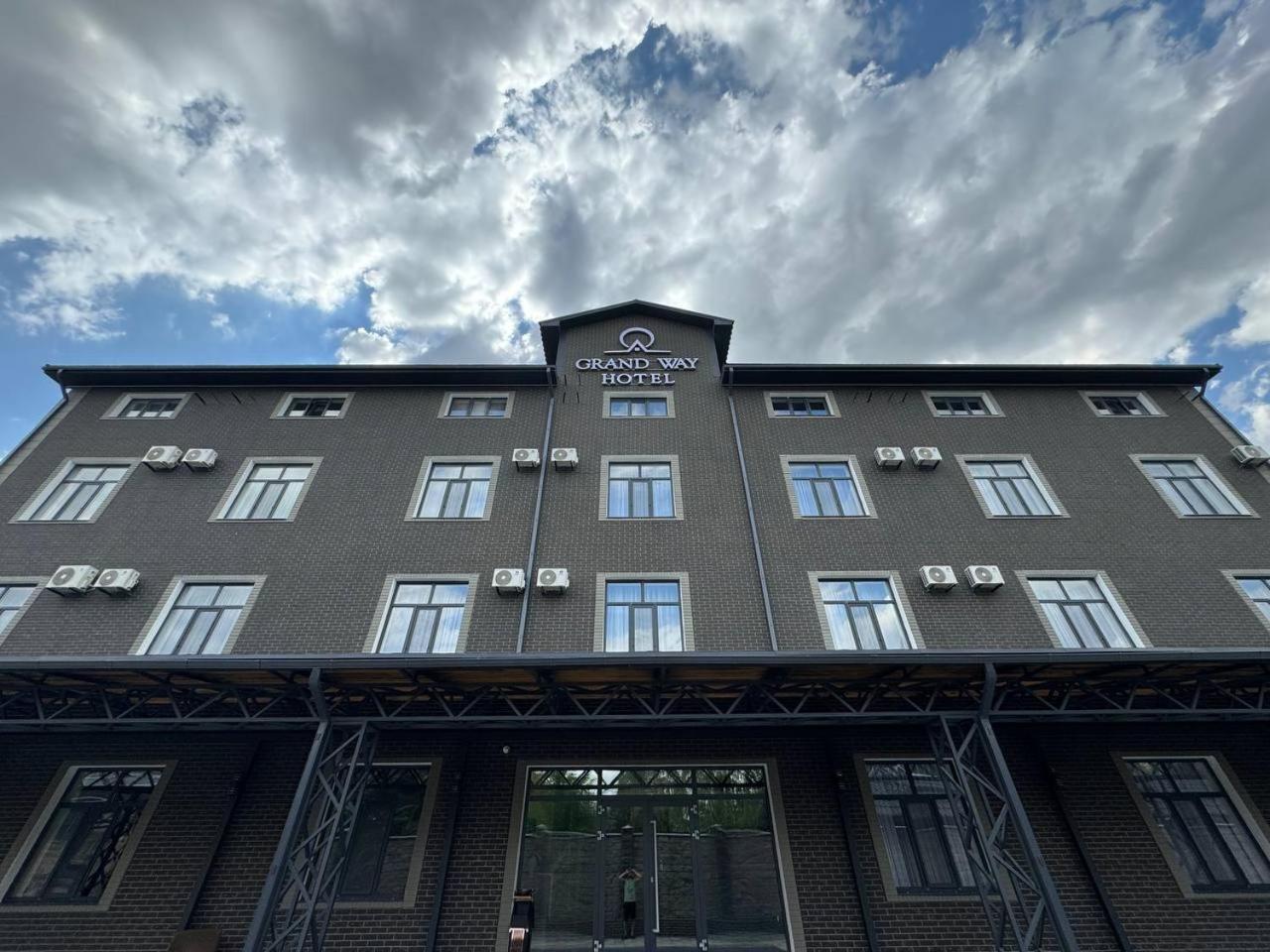 Grand Way Hotel タラズ エクステリア 写真